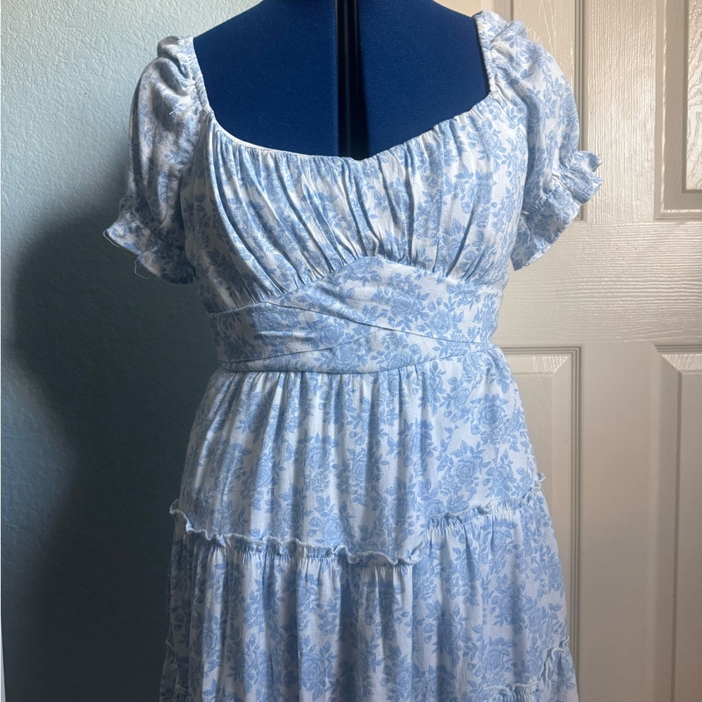 Chic Blue Floral Midi Dress